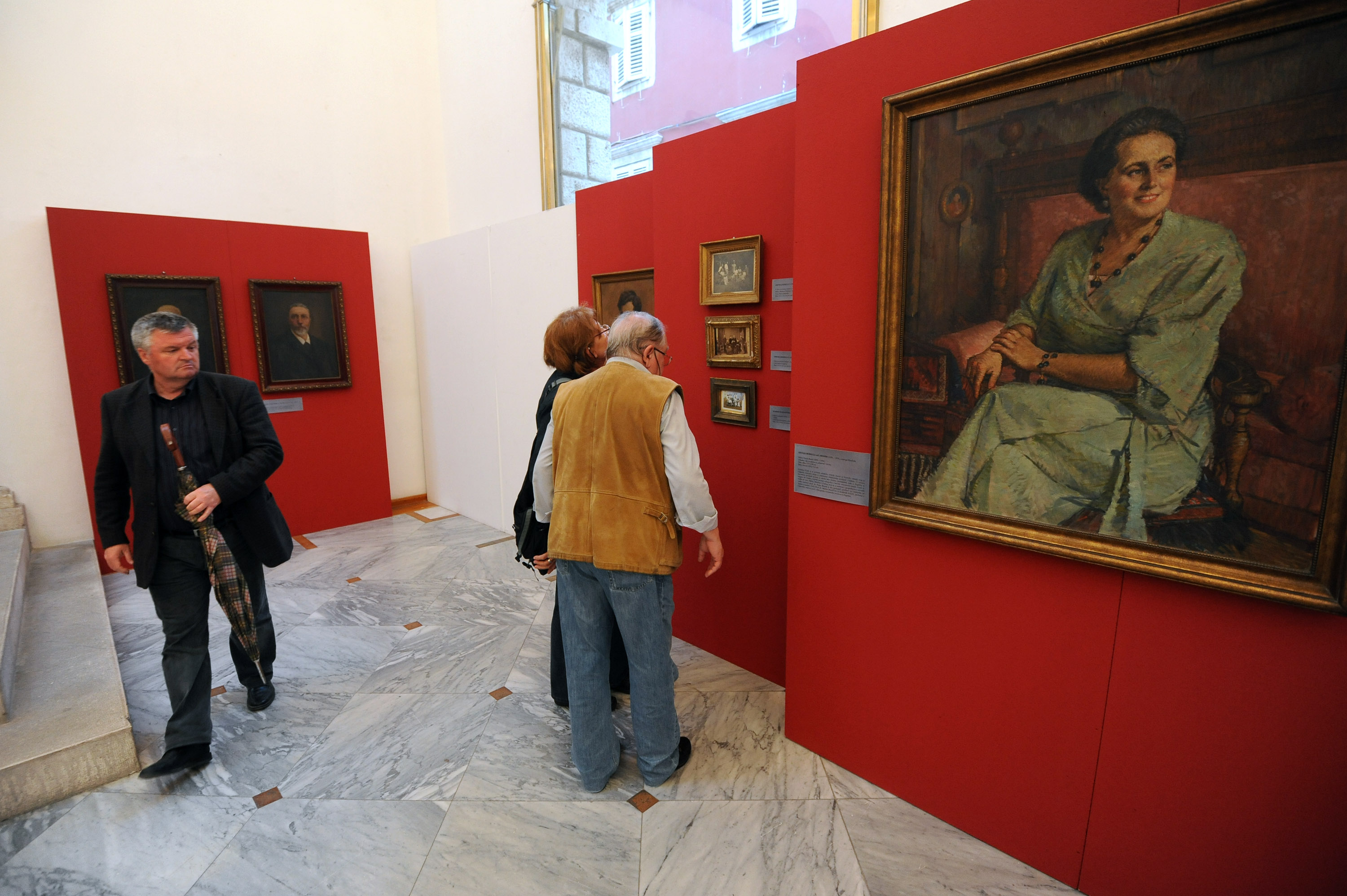 Zadar, 020513. U Gradskoj lozi se veceras otvorila izlozba “Boreli – otkup obiteljske ostavstine”. Na izlozbi se prezentirao dio predmeta iz obiteljske ostavstine koju na otkup Narodnom muzeju Zadar nudi gospodin Goran Borelli, izravni nasljednik obitelj Zadar, 020513. U Gradskoj lozi se veceras otvorila izlozba “Boreli – otkup obiteljske ostavstine”. Na izlozbi se prezentirao dio predmeta iz obiteljske ostavstine koju na otkup Narodnom muzeju Zadar nudi gospodin Goran Borelli, izravni nasljednik obitelj