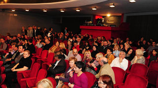 Zadar, 06.03.2013. snimio: Nenad Marčev,
Monodrama Zijaha Sokolovića,
Međuigre 0-24,
Redatelj Zijah Sokolović,
Dvorana HNK Zadar Zadar, 06.03.2013. snimio: Nenad Marčev,
Monodrama Zijaha Sokolovića,
Međuigre 0-24,
Redatelj Zijah Sokolović,
Dvorana HNK Zadar