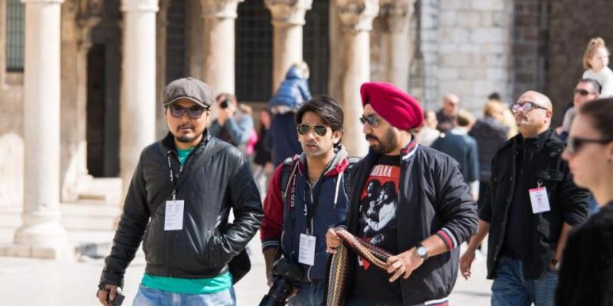 Stara gradska jezgra, Dubrovnik – Indijska filmska ekipa pocela se okupljati i pripremati za pocetak snimanja filma Fan s Shah Rukh Khanom u glavnoj ulozi. Photo: Grgo Jelavic/PIXSELL Stara gradska jezgra, Dubrovnik – Indijska filmska ekipa pocela se okupljati i pripremati za pocetak snimanja filma Fan s Shah Rukh Khanom u glavnoj ulozi. Photo: Grgo Jelavic/PIXSELL
