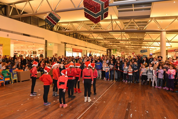 Sveti Nikola u Supernova centru 6. prosinca 2016.  Foto: Iva Perinčić