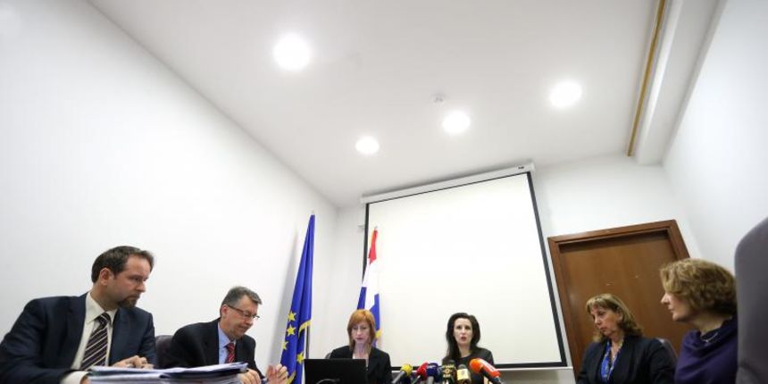 Povjerenstvo: Dužnosnici ne znaju ispuniti imovinsku karticu, foto: pixsell.hr Povjerenstvo: Dužnosnici ne znaju ispuniti imovinsku karticu, foto: pixsell.hr