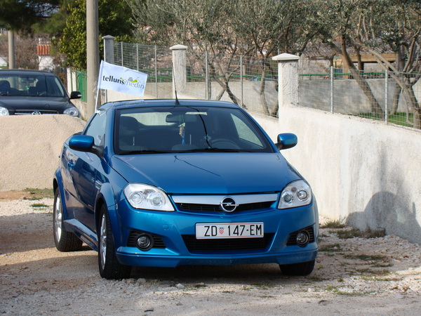 Humanitani uskrsni konvoj Zadar – Oklaj