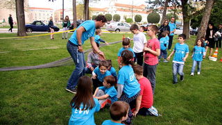 Sportska manifestacija za djecu “1000 koraka kroz 1000 ulica” SŠ “Loptica” Sportska manifestacija za djecu “1000 koraka kroz 1000 ulica” SŠ “Loptica”