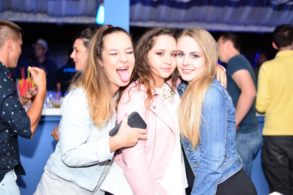 Nostromo & Vagabundo Vir: DJ Djuka i Led robot Nostromo & Vagabundo Vir: DJ Djuka i Led robot