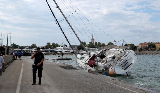 Nasukana jedrilica na Trpimirovoj obali