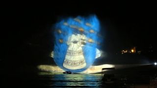 Stipe Petrina započeo je kampanju svjetlosnim spektaklom u Primoštenu