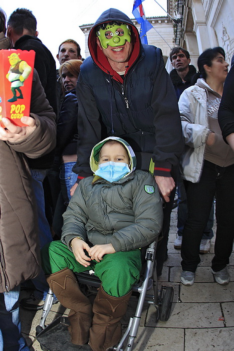 Karneval 2012: Pleme “Crna jama” iz rezervata Stanovi Karneval 2012: Pleme “Crna jama” iz rezervata Stanovi