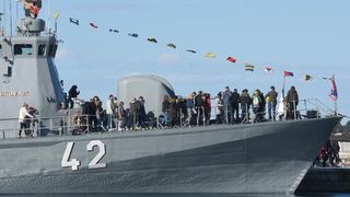 Otvorena izložba vojne opreme, oružja i vozila na zadarskoj rivi
