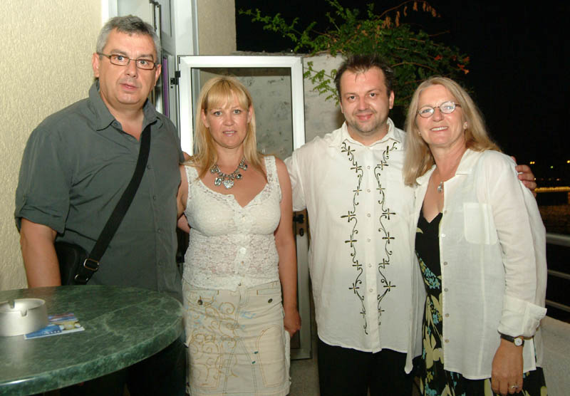 Otvorenje caffe bara ‘Satir’ Otvorenje caffe bara ‘Satir’