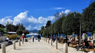 Skitnja gradom by Roberto Lerga