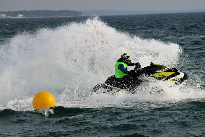 Vir: Slobodan trening na plaži Jadro pred utrke Alpe Adria Jest Ski Toura. Foto: Kažimir Škrbić/Virski list