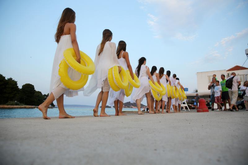 15.07.2013., Otok Ugljan, Preko – Umjetnicki projekt “Promjena svjetla – sjecanje na otok” odrzan je u mjestu Preko na otoku Ugljanu. Photo: Filip Brala/PIXSELL