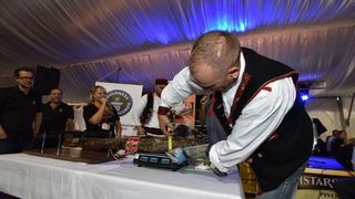 Drniški pršut u lovu na Guinnessovu knjigu rekorda. Photo: Duško Marušić/Pixsell Drniški pršut u lovu na Guinnessovu knjigu rekorda. Photo: Duško Marušić/Pixsell