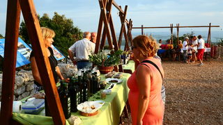 Na vidikovcu Kamenjak održan 5. Sajam lokalnih proizvoda ”Luka i igara” Na vidikovcu Kamenjak održan 5. Sajam lokalnih proizvoda ”Luka i igara”