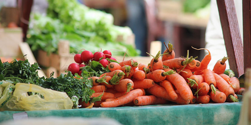 Đir po pijaci, 17. travnja 2012. (foto:Saša Čuka)