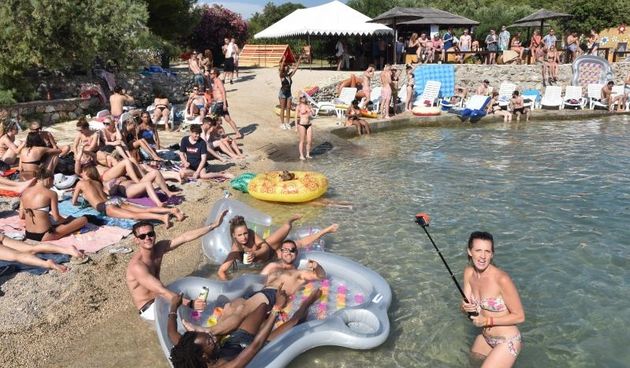 Drugi dan Love International Festivala u Tisnom. Photo. Hrvoje Jelavić/PIXSELL