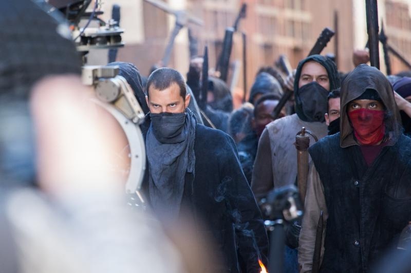 Jamie Dornan na setu snimanja filma Robin Hood Origins