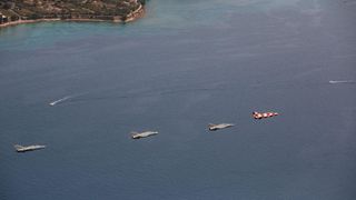 Pozdravni prelet MiG-ova iznad zadarskog kanala Pozdravni prelet MiG-ova iznad zadarskog kanala