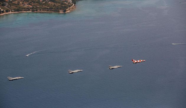 Pozdravni prelet MiG-ova iznad zadarskog kanala