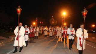 Koncertom bratovštine Presvetog oltarskog sakramenta župe Marijina Uznesenja iz Jelse na otoku Hvaru, obilježene su pjesme Velikog tjedna i procesija Za Križen, Foto: Dino Stanin/PIXSELL