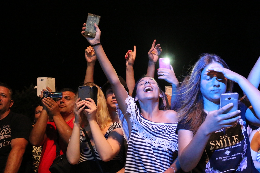 S Alenom Islamovićem po pljusku pjevalo šest tisuća Virana