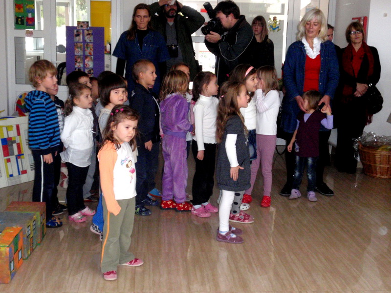 Dječji vrtić Ciciban uputio Sunčevu čestitku svome gradu Dječji vrtić Ciciban uputio Sunčevu čestitku svome gradu