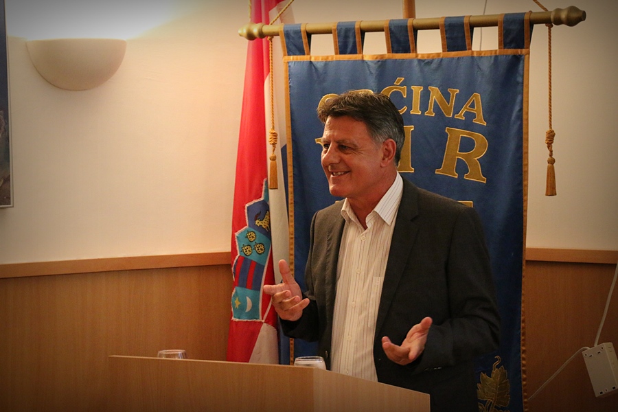 Dan Općine Vir proslavljen uz spektakularni koncert Prljavog Kazališta i vatromet Dan Općine Vir proslavljen uz spektakularni koncert Prljavog Kazališta i vatromet