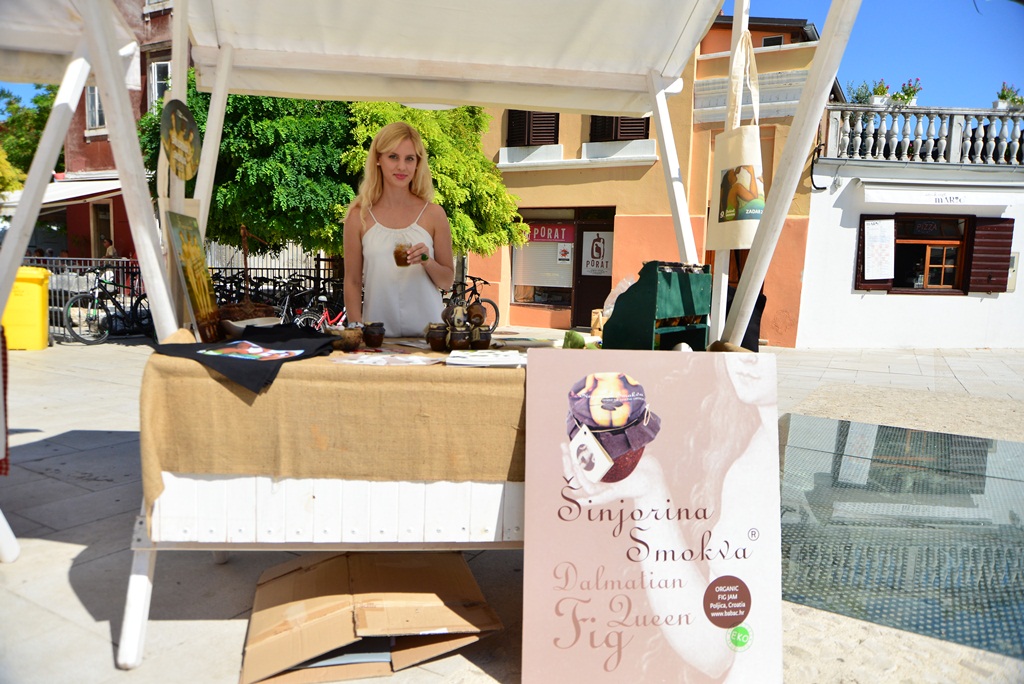 9. Festival smokava: Sajam na Trgu pet bunara