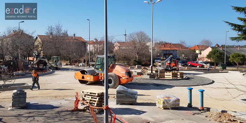 Privode se kraju radovi na rotoru kod zgrade Čistoće u ulici Stjepana Radića Privode se kraju radovi na rotoru kod zgrade Čistoće u ulici Stjepana Radića