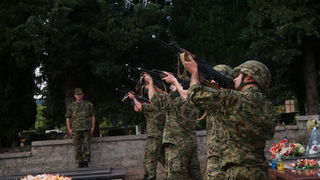 Posljednji ispraćaj zadarskog fotografa i umirovljenog satnika HV-a, Roberta Lerge na Gradskom groblju Zadar