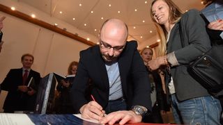 U Gradskoj loži predstavljena monografija “Legende svjetla” Jurice Gašpara U Gradskoj loži predstavljena monografija “Legende svjetla” Jurice Gašpara