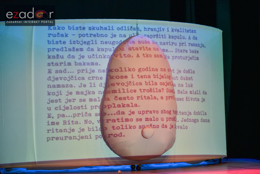 Predstava “Odgojoj” Plesne udruge Gesta u HNK Zadar