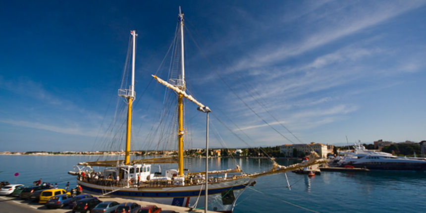 “Kraljica mora” u Zadru, 12. svibnja 2011. (foto:Saša Čuka) “Kraljica mora” u Zadru, 12. svibnja 2011. (foto:Saša Čuka)