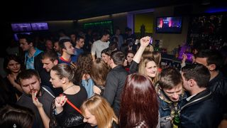 Subotnji party u Svarog baru