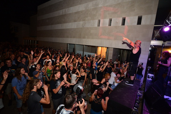 Svaki koncert Kultur shocka u Zadru posebna je priča. Tako je bilo i sinoć na Poljani Branka Stojakovića!