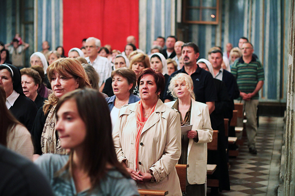 Svečana večernja misa u crkvi Sv.Šime (foto:Saša Čuka)