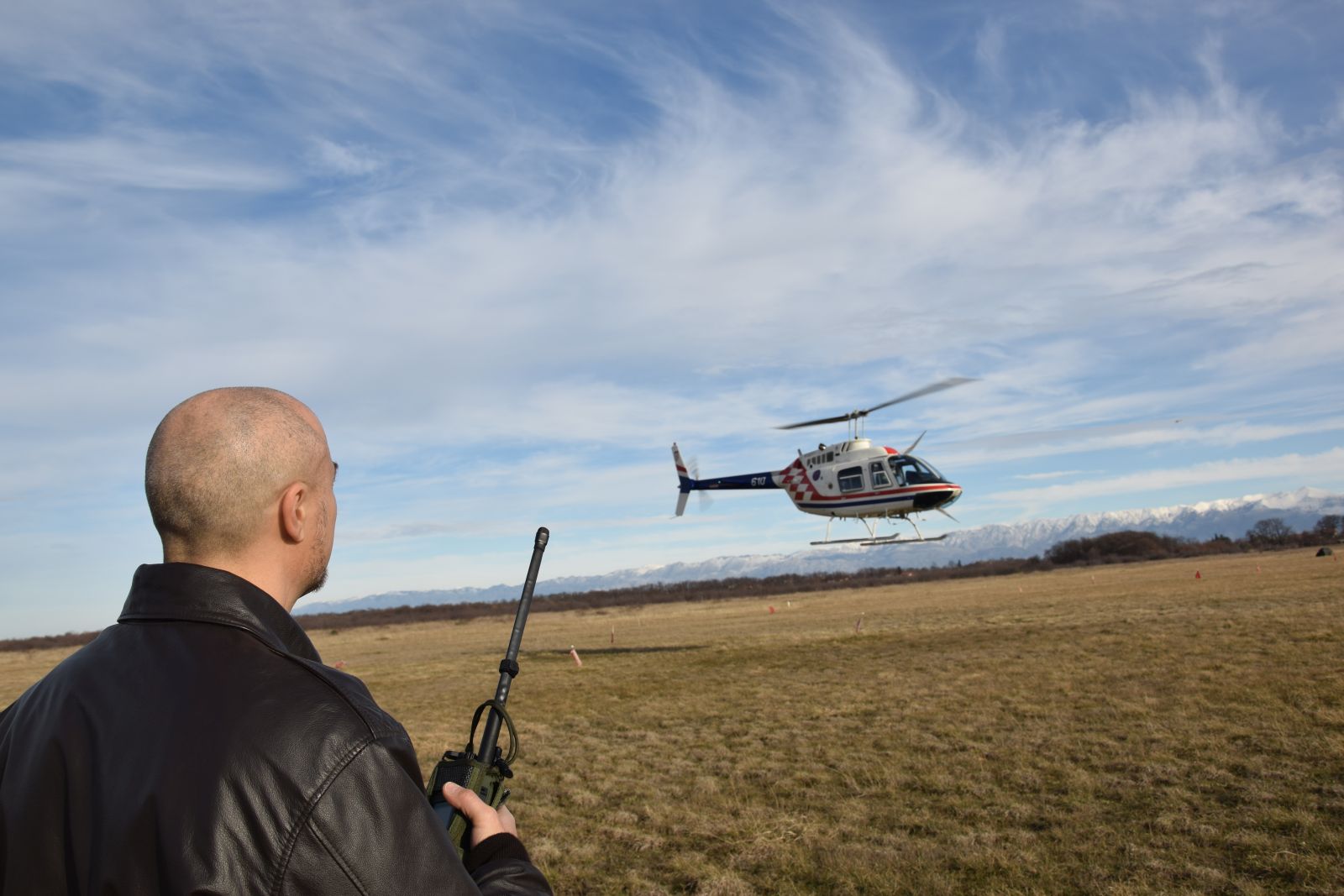 U Zemuniku izvedeni prvi samostalni letovi učenika na helikopterima “Bell-206B” U Zemuniku izvedeni prvi samostalni letovi učenika na helikopterima “Bell-206B”