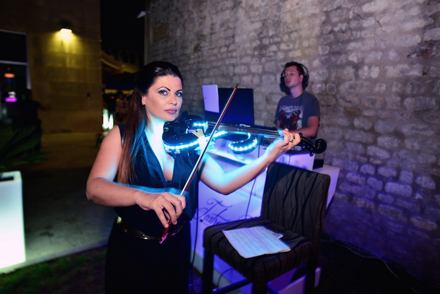 TEATRO BAR Otvorenje ljetne terase uz Violina energy performance TEATRO BAR Otvorenje ljetne terase uz Violina energy performance