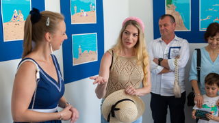 U Omišlju otvorena samostalna izložba “Godišnji” zadarske akademske umjetnice Marine Ćorić