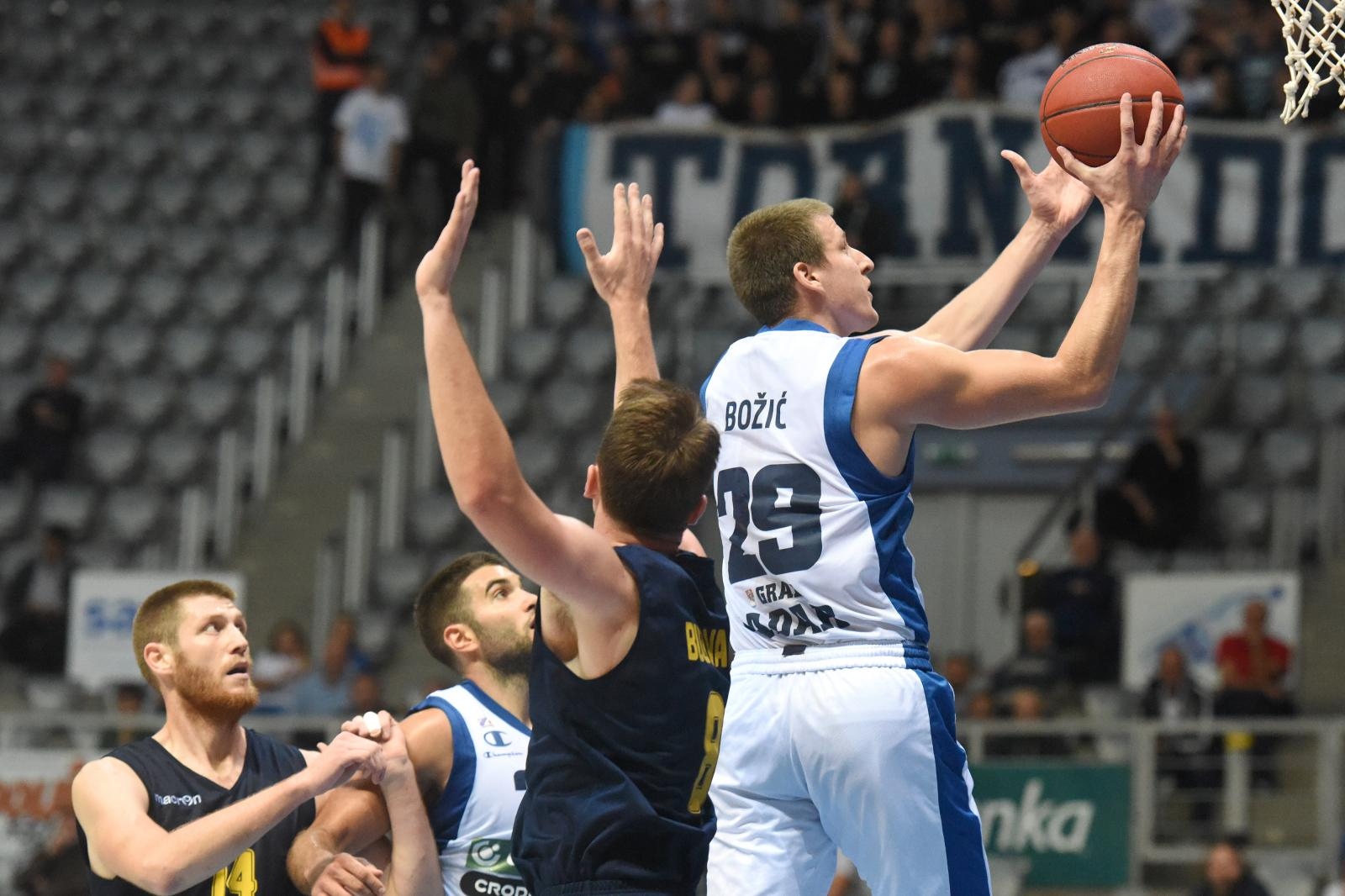 HT Premijer liga, 2. kolo: KK Zadar – KK Zagreb 124-99 HT Premijer liga, 2. kolo: KK Zadar – KK Zagreb 124-99