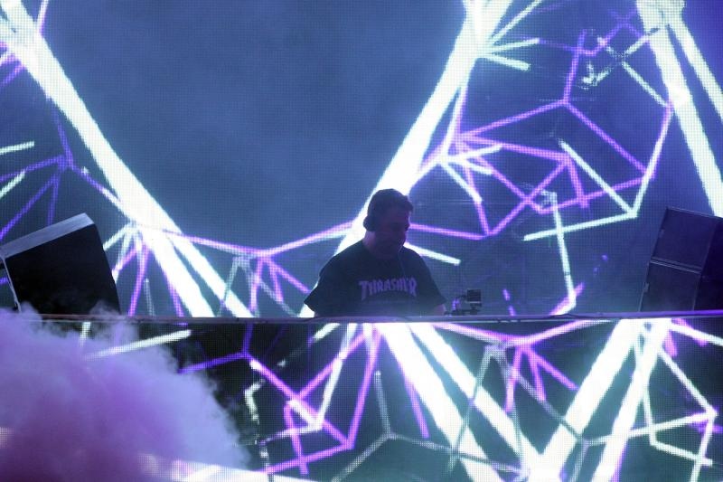 Plaza Zrce, cetvrti dan Hideout festivala privukao je nekoliko tisuca, ponajvise engleskih turista koji su se zabavljali u klubu Papaya. Photo: Luka Stanzl/PIXSELL Plaza Zrce, cetvrti dan Hideout festivala privukao je nekoliko tisuca, ponajvise engleskih turista koji su se zabavljali u klubu Papaya. Photo: Luka Stanzl/PIXSELL