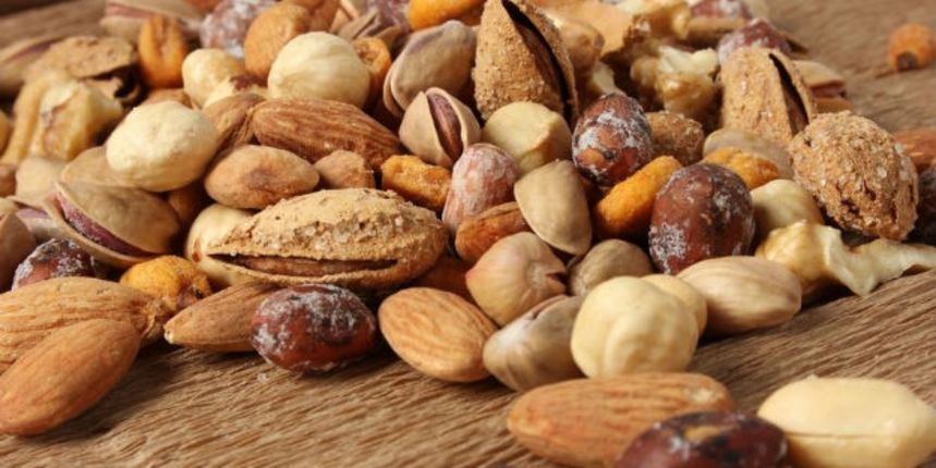 Orasasti plodovi, bademi, ljesnjaci, Foto: 123rf