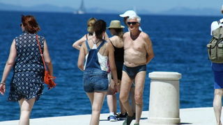 Ljetni šušur na zadarskoj rivi