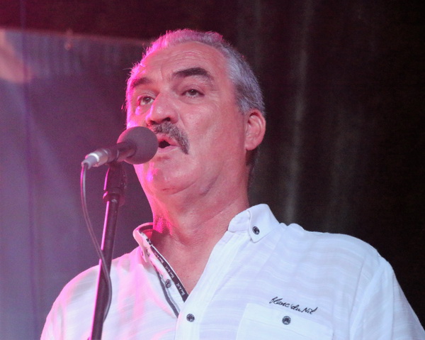 Virsko ljeto 2016: Tomislav Bralić i klapa Intrade oduševili 12 tisuća obožavatelja na virskoj rivi Virsko ljeto 2016: Tomislav Bralić i klapa Intrade oduševili 12 tisuća obožavatelja na virskoj rivi