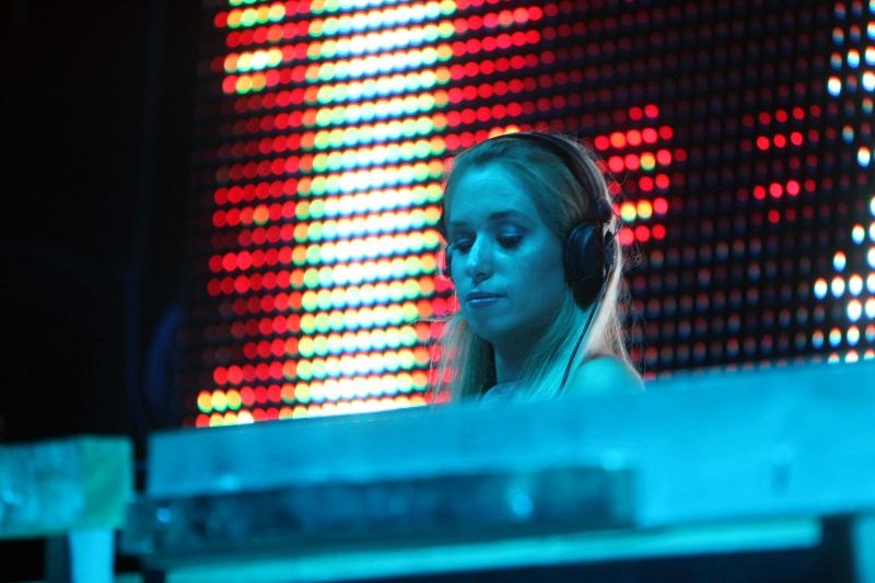 Plaza Zrce, prvi dan Allure Music festivala koji se odrzava u klubu Kalypso. Na Allure Music festivalu sve DJ-ice, plesacice, hostese su iskljucivo zene sto ga cini posebno od svih drugih festivala koji se odrzavaju na Zrcu. Photo: Luka Stanzl/PIXSELL Plaza Zrce, prvi dan Allure Music festivala koji se odrzava u klubu Kalypso. Na Allure Music festivalu sve DJ-ice, plesacice, hostese su iskljucivo zene sto ga cini posebno od svih drugih festivala koji se odrzavaju na Zrcu. Photo: Luka Stanzl/PIXSELL