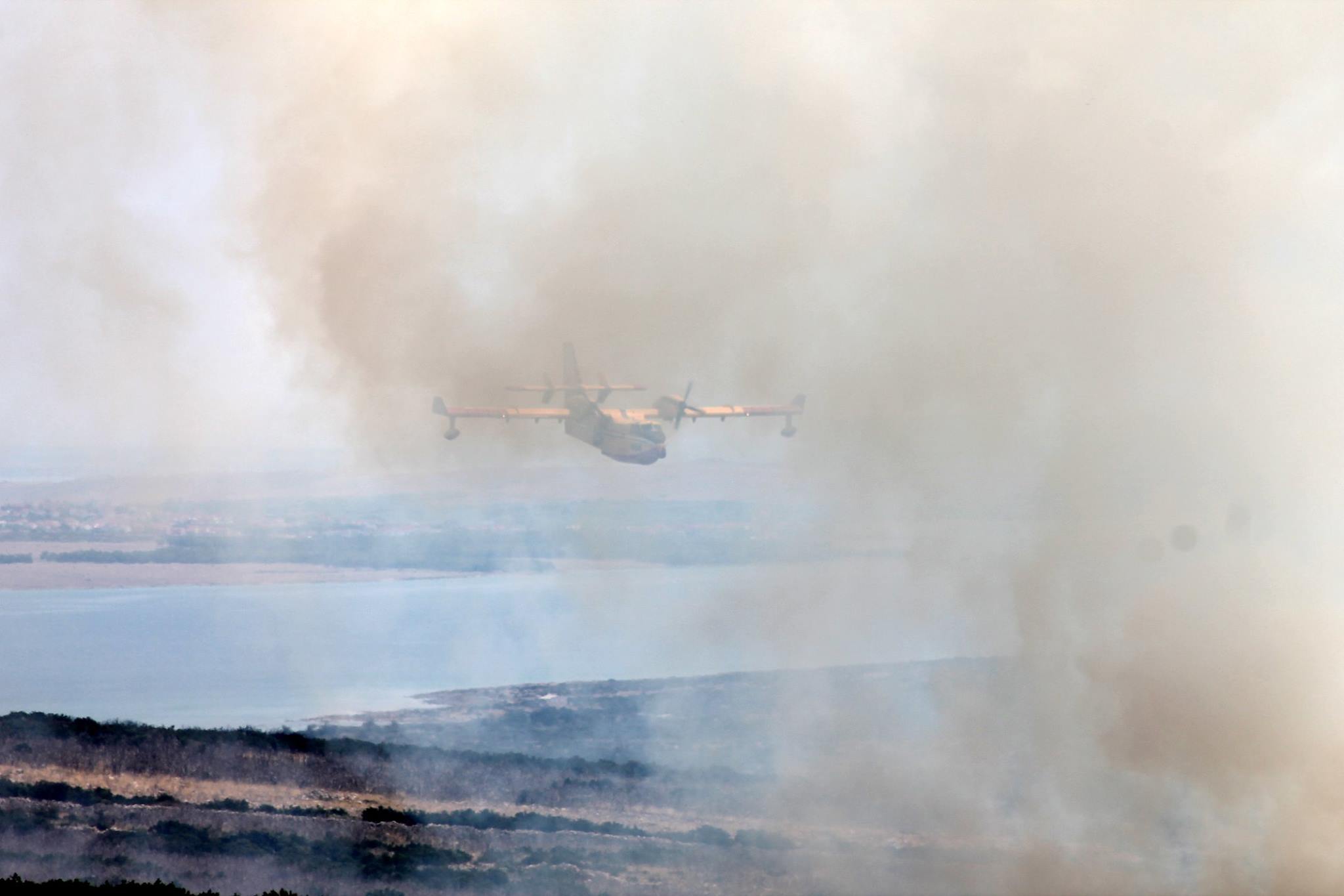 Pod kontrolu stavljen ponovo aktiviran požar kod Košljuna na Pagu