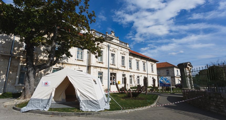 Koronavirus šator u OB Zadar Koronavirus šator u OB Zadar