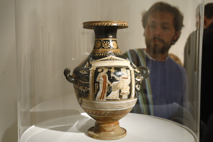 Zagreb, 141010.
Klovicevi dvori.
Otvorenje izlozbe ” Anticki Grci na tlu Hrvatske”
Izlozba Antizki Grci na tlu Hrvatske obuhvaca razdoblje od 12. do 1. st. pr. Kr., odnosno od najranijih posjeta Grka na Grka nasem priobalju