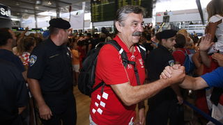 Zagreb, 130812.
Pleso.
Povratak Hrvatske olimpijske delegacije u Zagreb sa Olimpijskih igara u Londonu.
Na fotografiji: Ratko Rudic.
Foto: Goran Mehkek / CROPIX Zagreb, 130812.
Pleso.
Povratak Hrvatske olimpijske delegacije u Zagreb sa Olimpijskih igara u Londonu.
Na fotografiji: Ratko Rudic.
Foto: Goran Mehkek / CROPIX