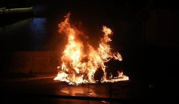 U Zadru plamen progutao BMW